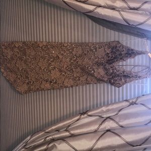 Holt dress size medium